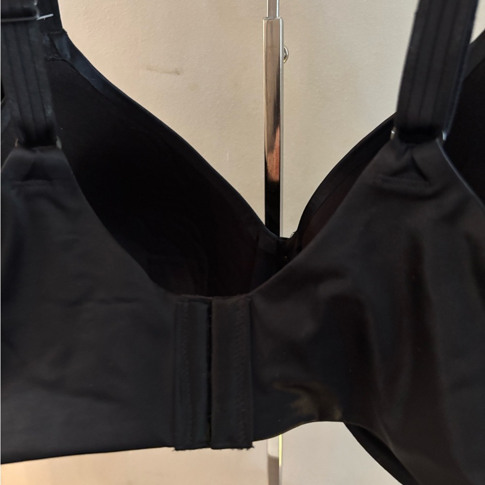 Bali Smoothing Black Bra 36DD NWT - Picture 7 of 9